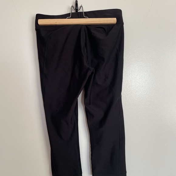 UnderArmour Compression Capri, Medium - Picture 3 of 3